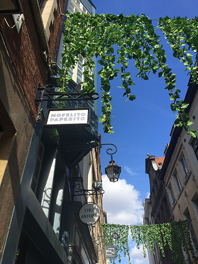 Rue des Eperonniers
